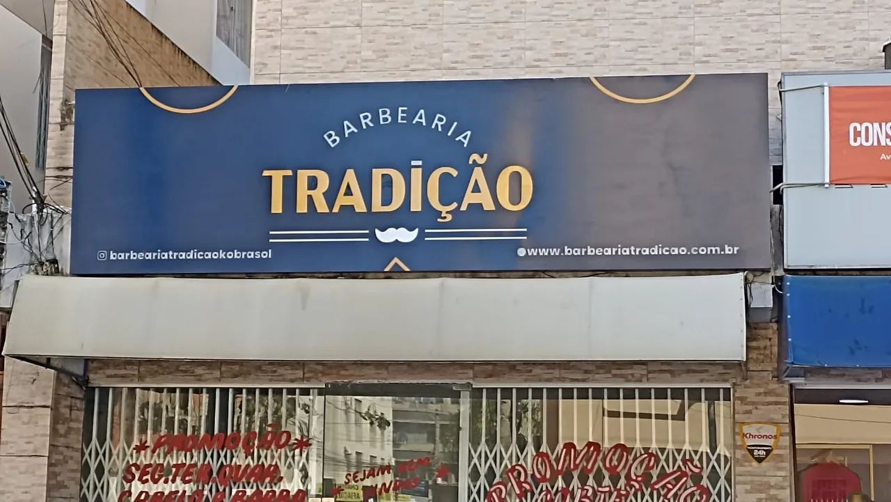 Vendo placa ACM luminosa e Grade Pantográfica Sanfonada