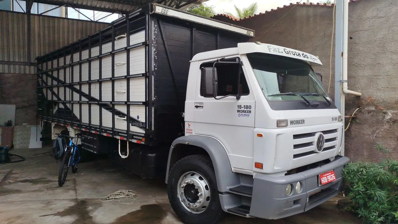 Caminhão WV 15180 6C