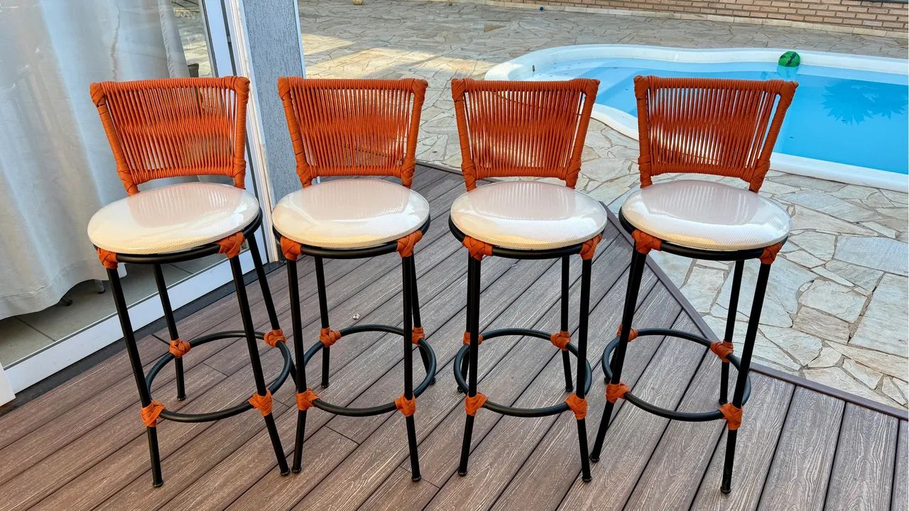 Banquetas em alumínio com tricô nautico 390 cada