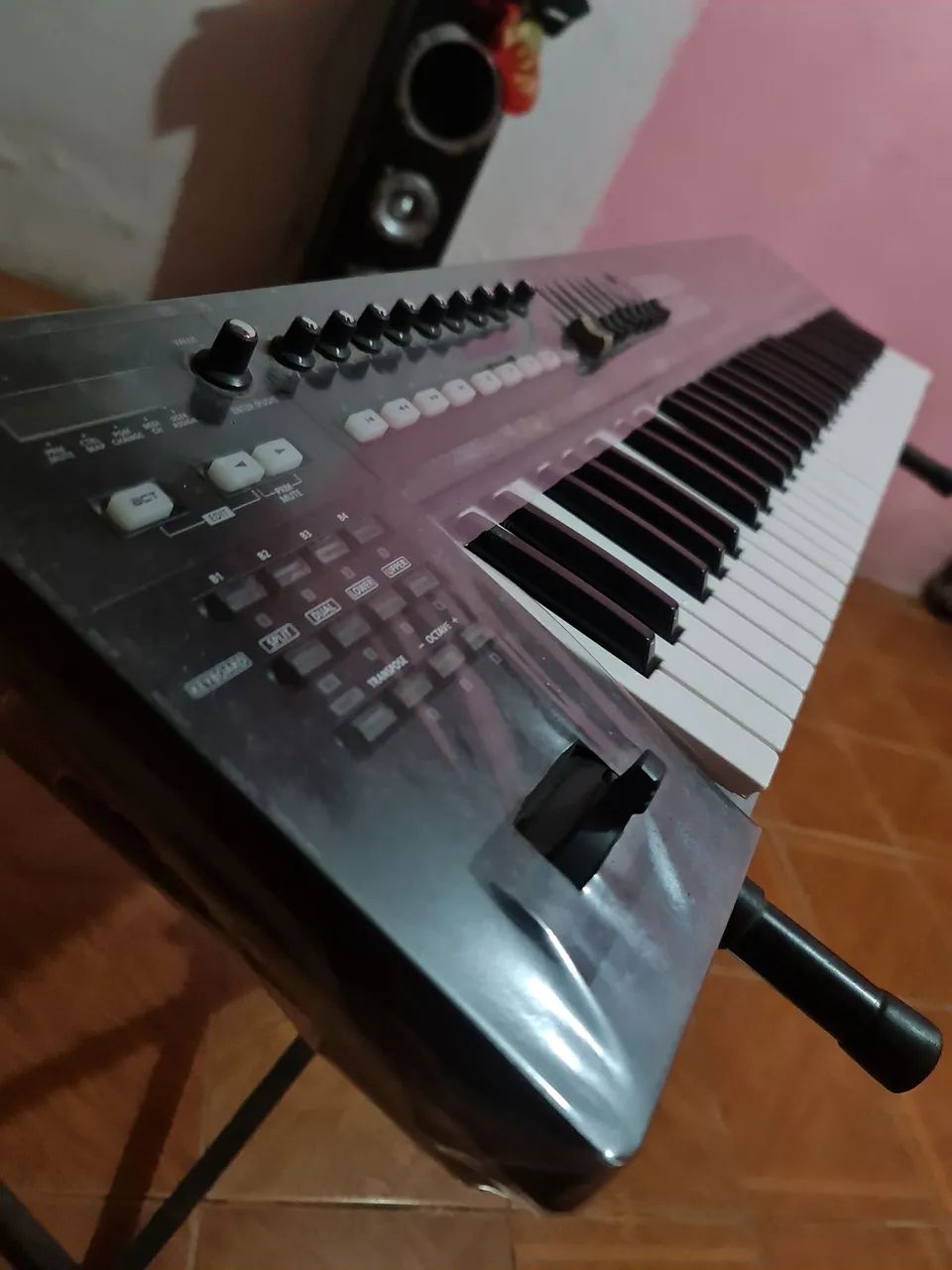 Vendo teclado Roland A800 pro Midi estado de novo, barato..