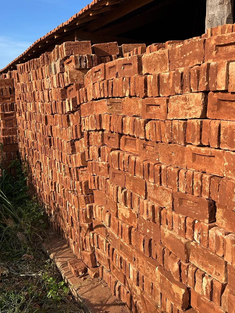 Old bricks for sale for construction!!64842101705346121