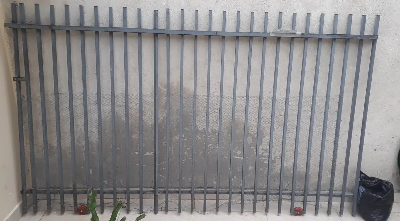 Portão de Aço - Usado