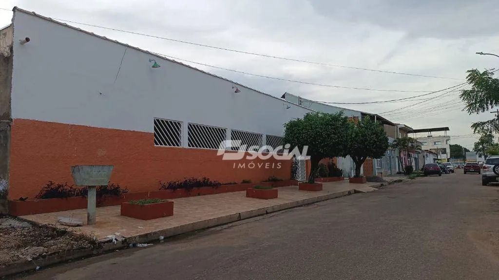 Ponto Comercial, localizado na Rua Cravo da India, Cohab, Zona sul, menos de 20m do Detran