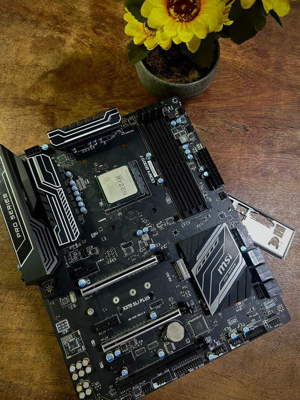 Kit Ryzen 7 1800X - X370 MSI SLI Plus - Peças de Hardware - Jardim