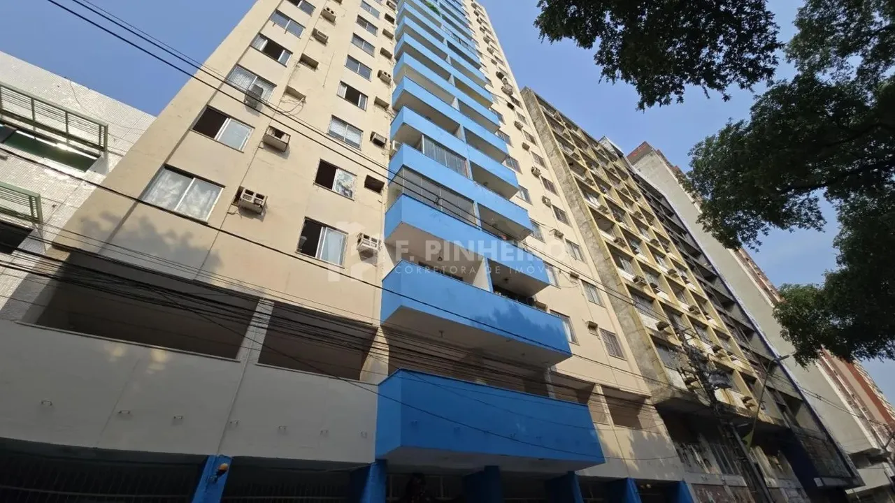 Apartamento para Venda em Manaus, Centro, 3 dormitórios, 1 suíte, 2 banheiros, 1 vaga