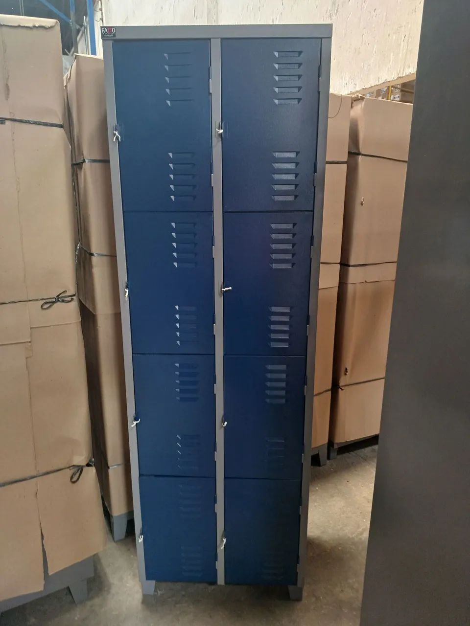 Roupeiro de aço 8 portas azul.( só novos ) - Foto 5