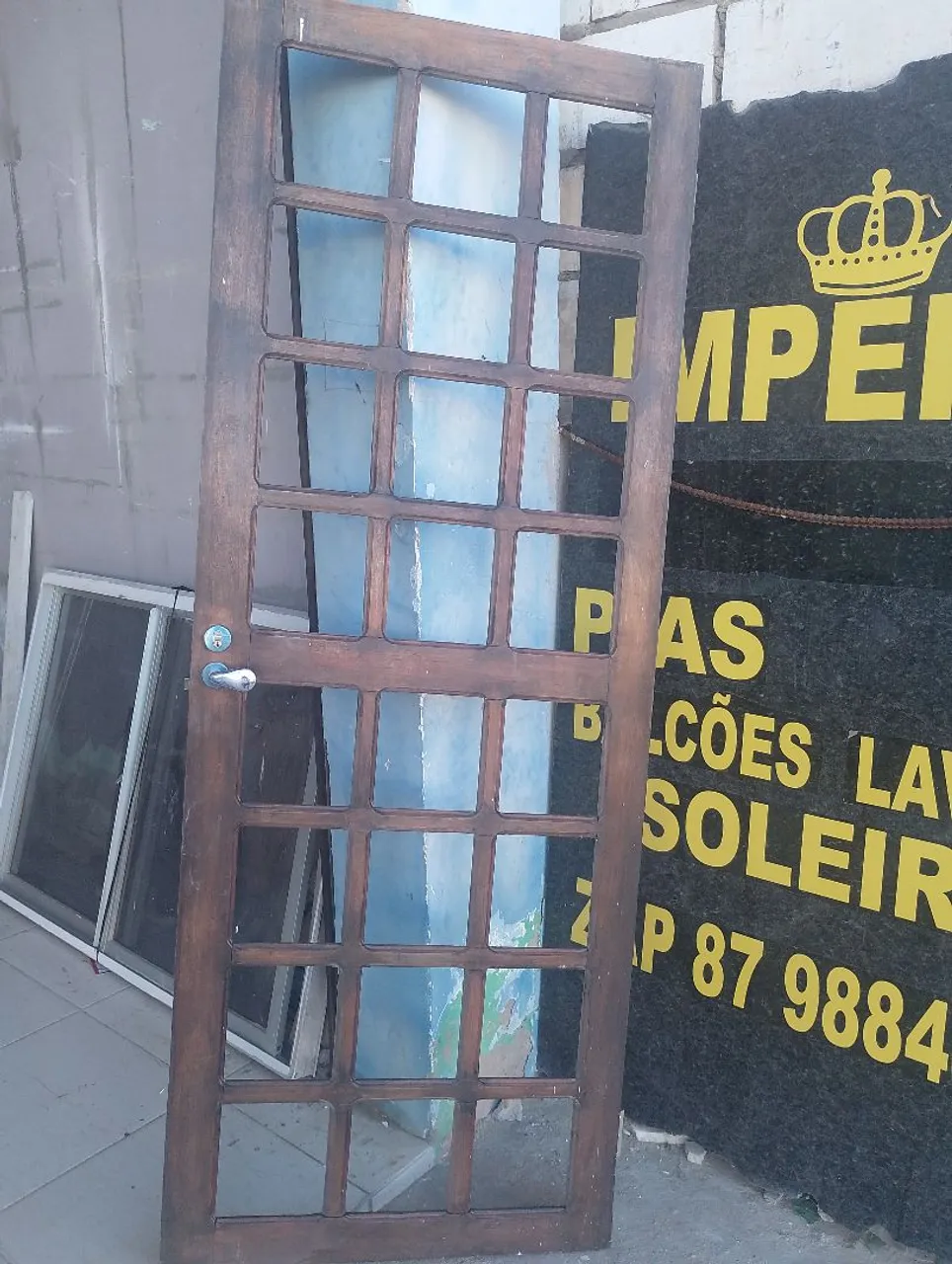 Vendo porta de madeira