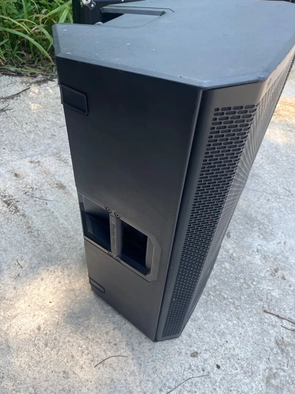 Vendo Caixas ativas Eletrovoice ZLX-15P + 2 bags de brinde - Foto 3