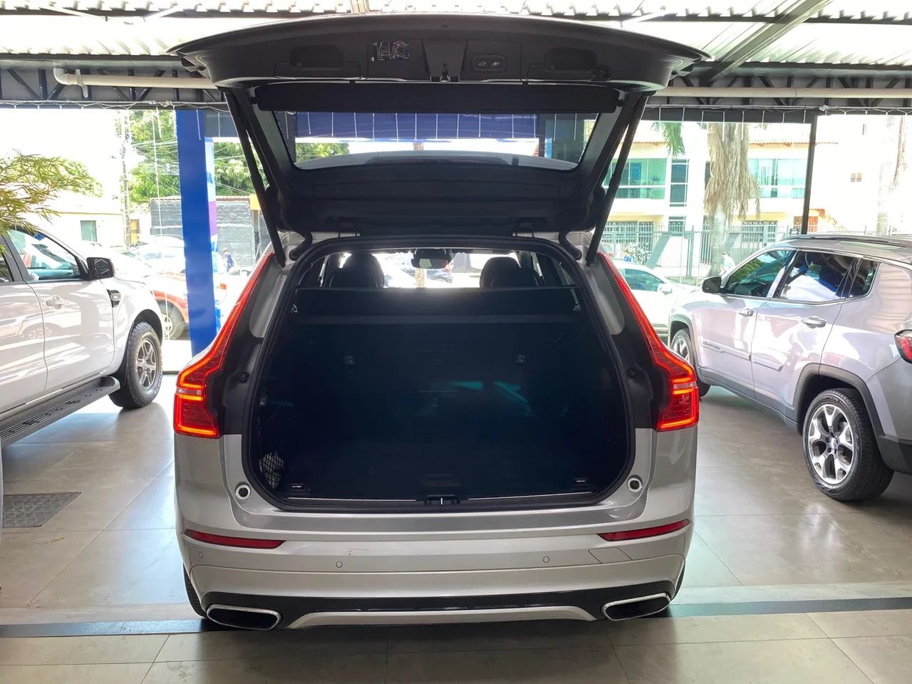 Volvo XC60 T8 R-Design 2019/2019 - Foto 4
