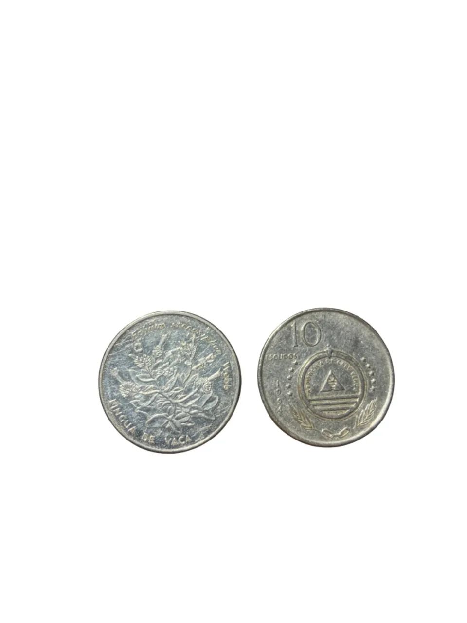 Uma Nota de 200 Escudos e Duas Moedas de Cabo Verde - Foto 3