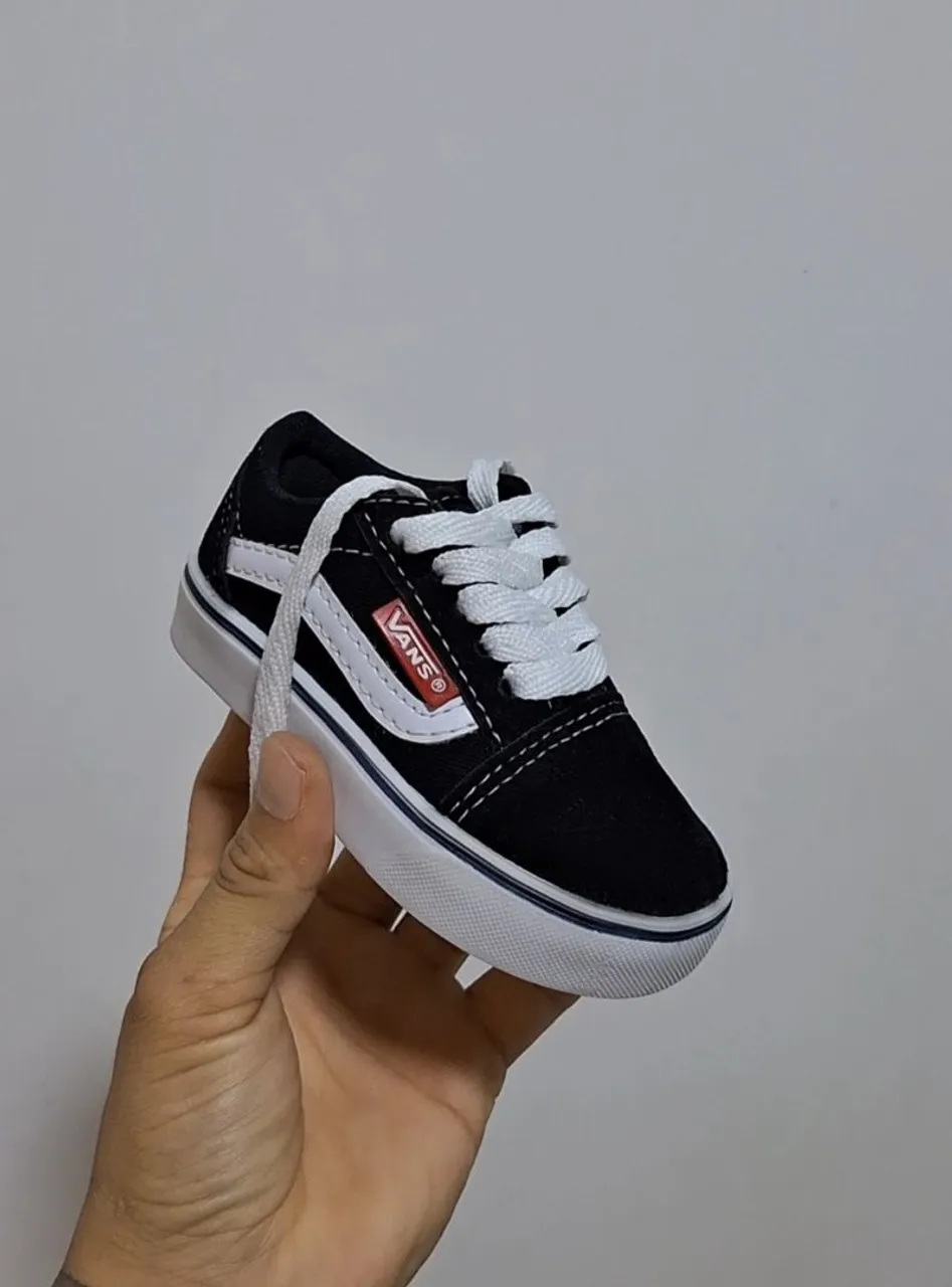 Tênis Infantil Vans Old Skool - Preto e Branco