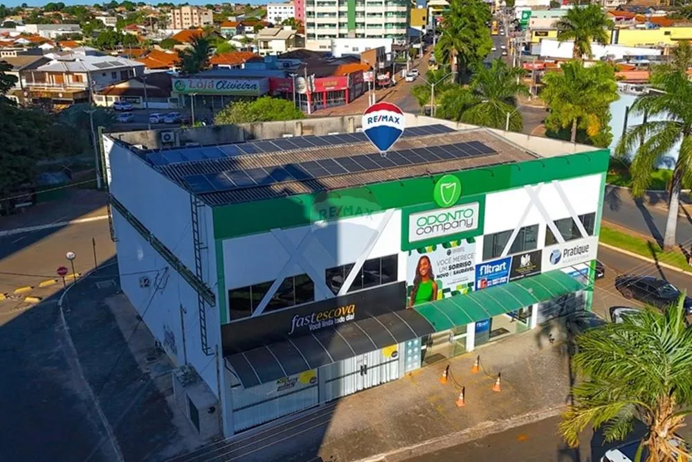 Prédio comercial 826m² em Luziânia - GO