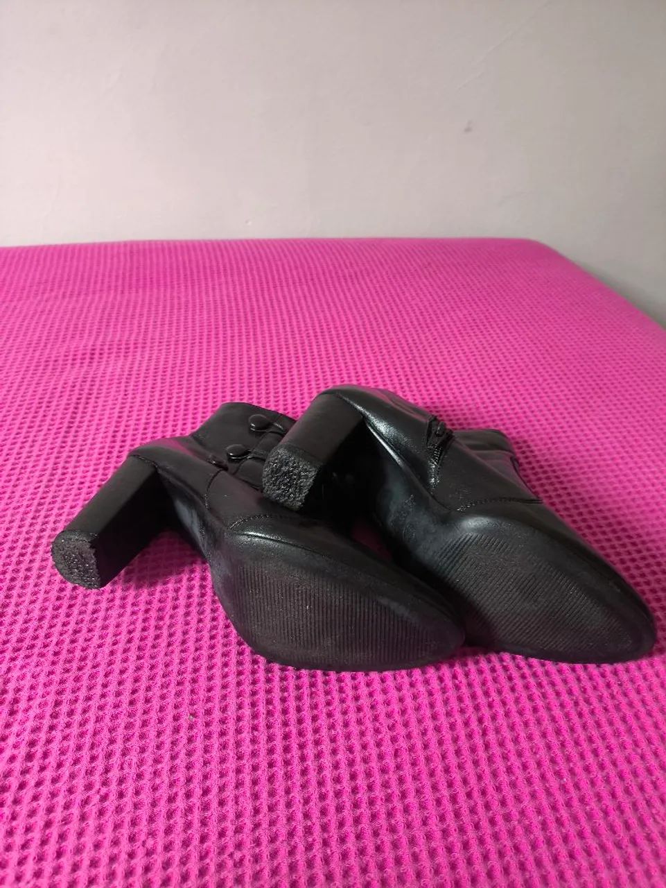 Bota de couro preta Constance  - Foto 2
