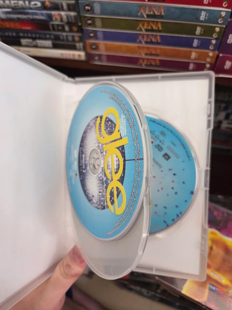 Glen 3° Temporada - Dublada - Foto 3