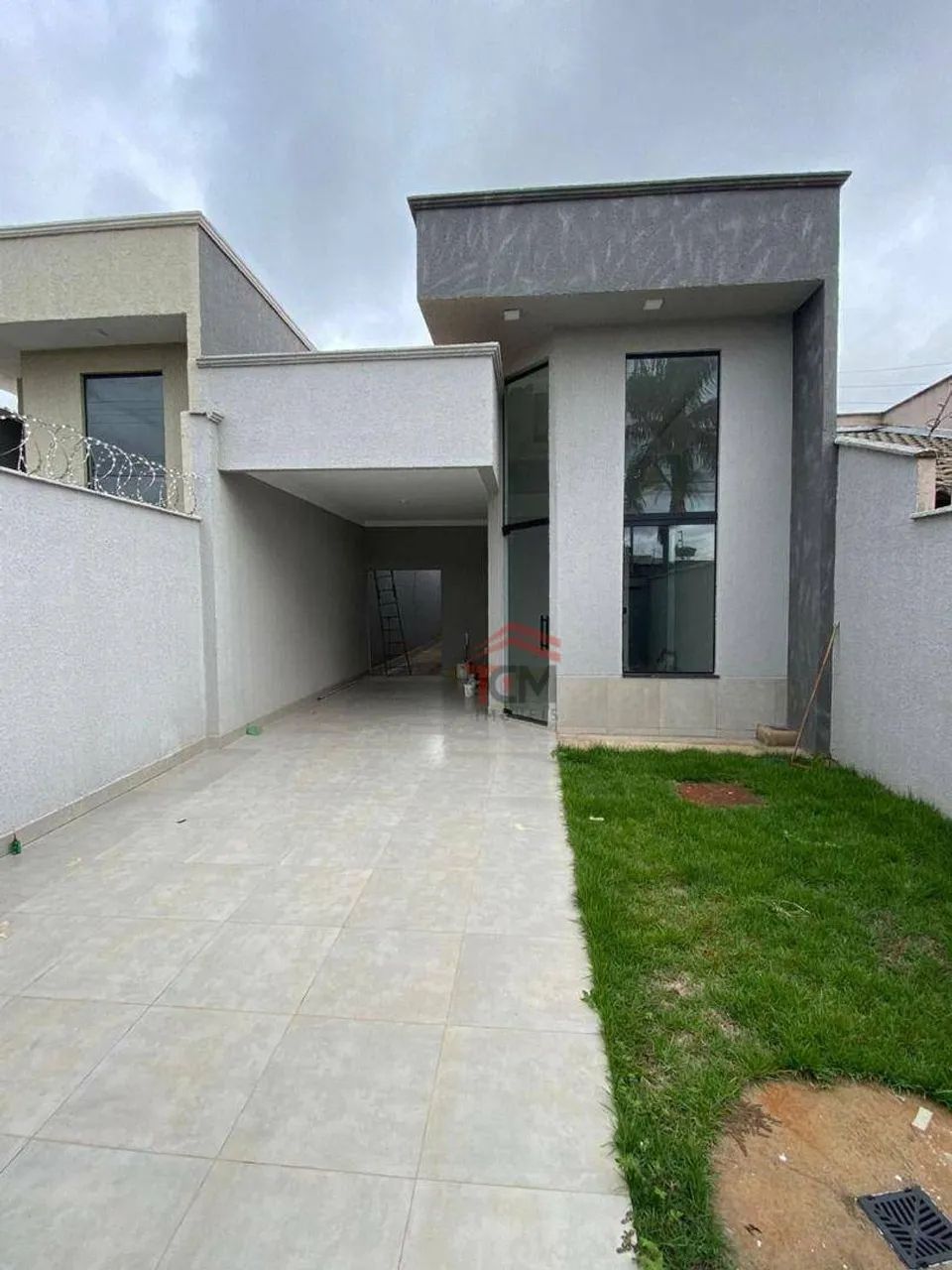 Casa com 3 dormitórios para alugar, 80 m² por R$ 2.000/mês - Setor Conde dos Arcos - Apare