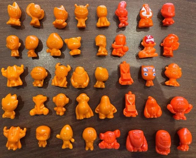 ロク Gogo's Crazy Bones - LER A DESCRIÇÃO - Hobbies e coleções - Santo