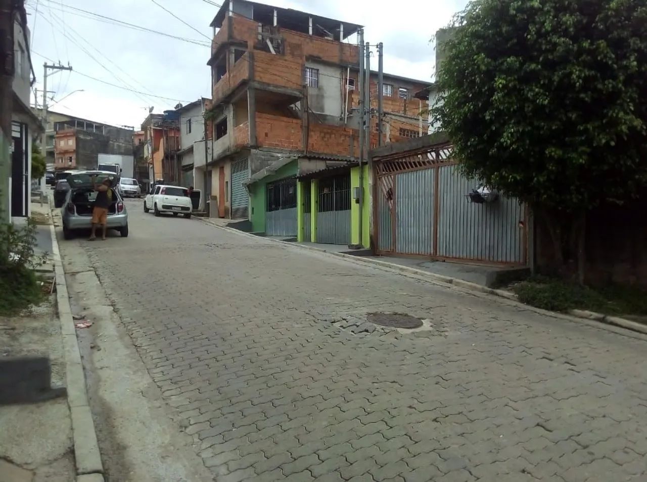 VENDO CASA GRANDE, 3 QUARTOS, 2 BANHEIROS, SALA, COZINHA, GARAGEM P/ 2 CARROS, ÁREA - Foto 3