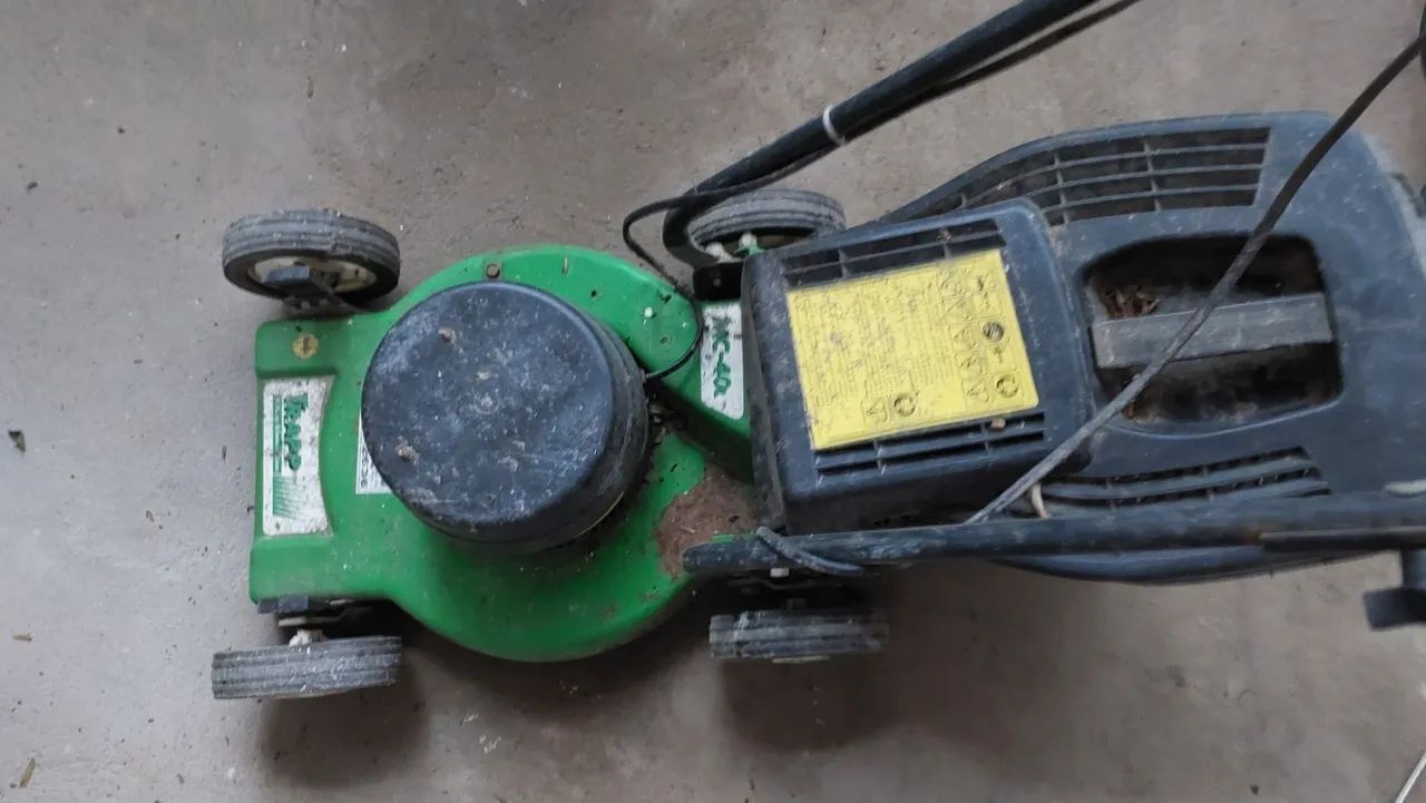 Roçadeira de grama usada, com Defeito. Tramp - Foto 2