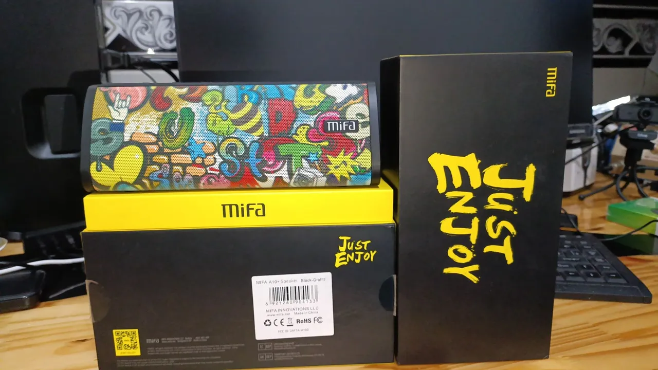 Caixa de Som Bluetooth MiFa A10+ Grafit e Preta