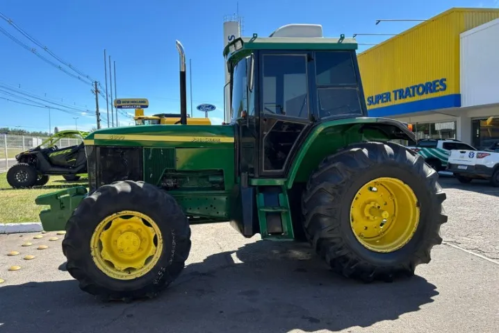 Trator John Deere 6600