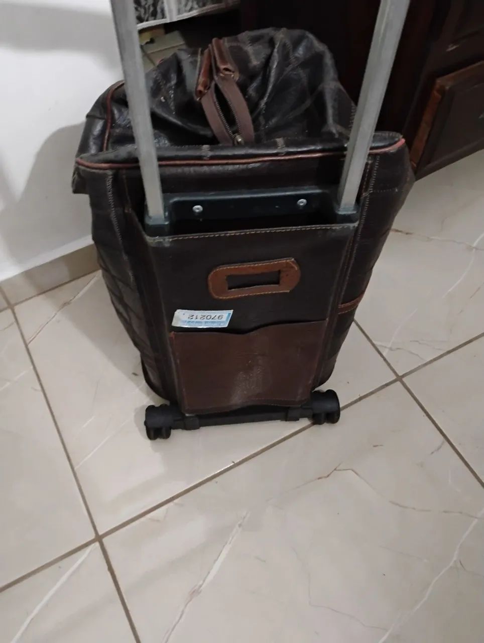 Mala de viagem marrom com rodinhas - Foto 3