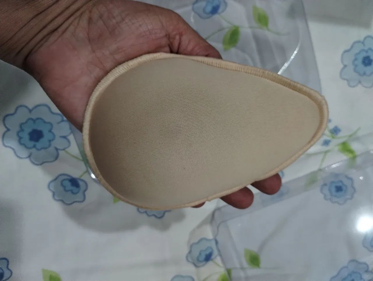Prótese mamária externa de silicone - Foto 4
