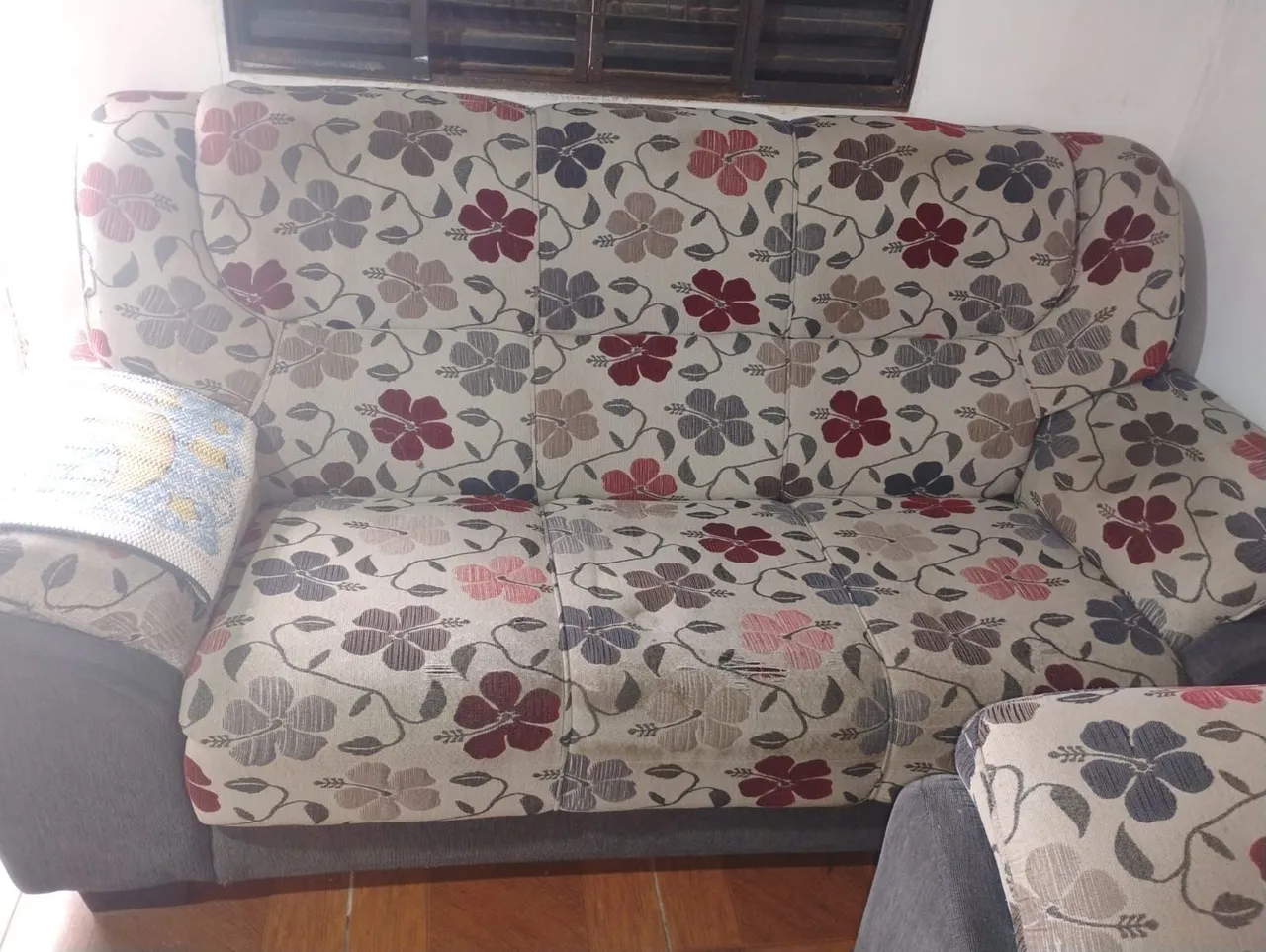 Sofá floral 3 e 2 lugares