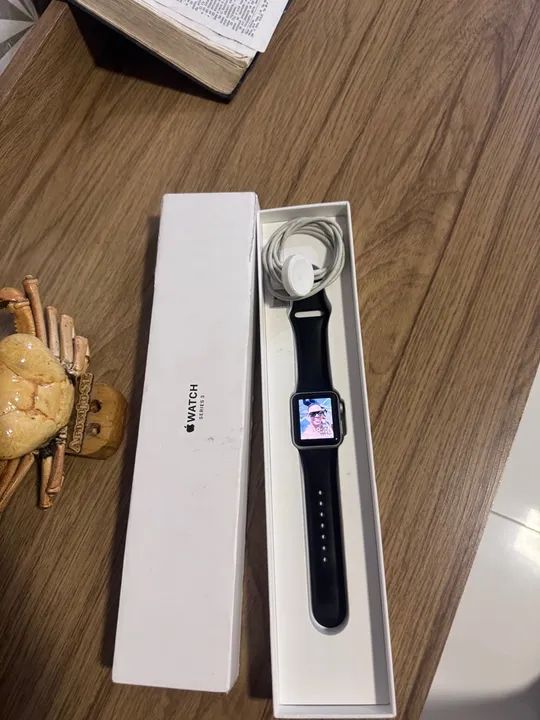 Apple Watch Series 3 - Preto - estado novo bateria 94% - Foto 2