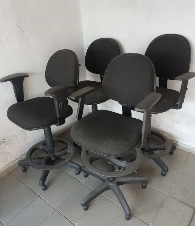 4 Cadeiras de Escritório Giratórias base fixa