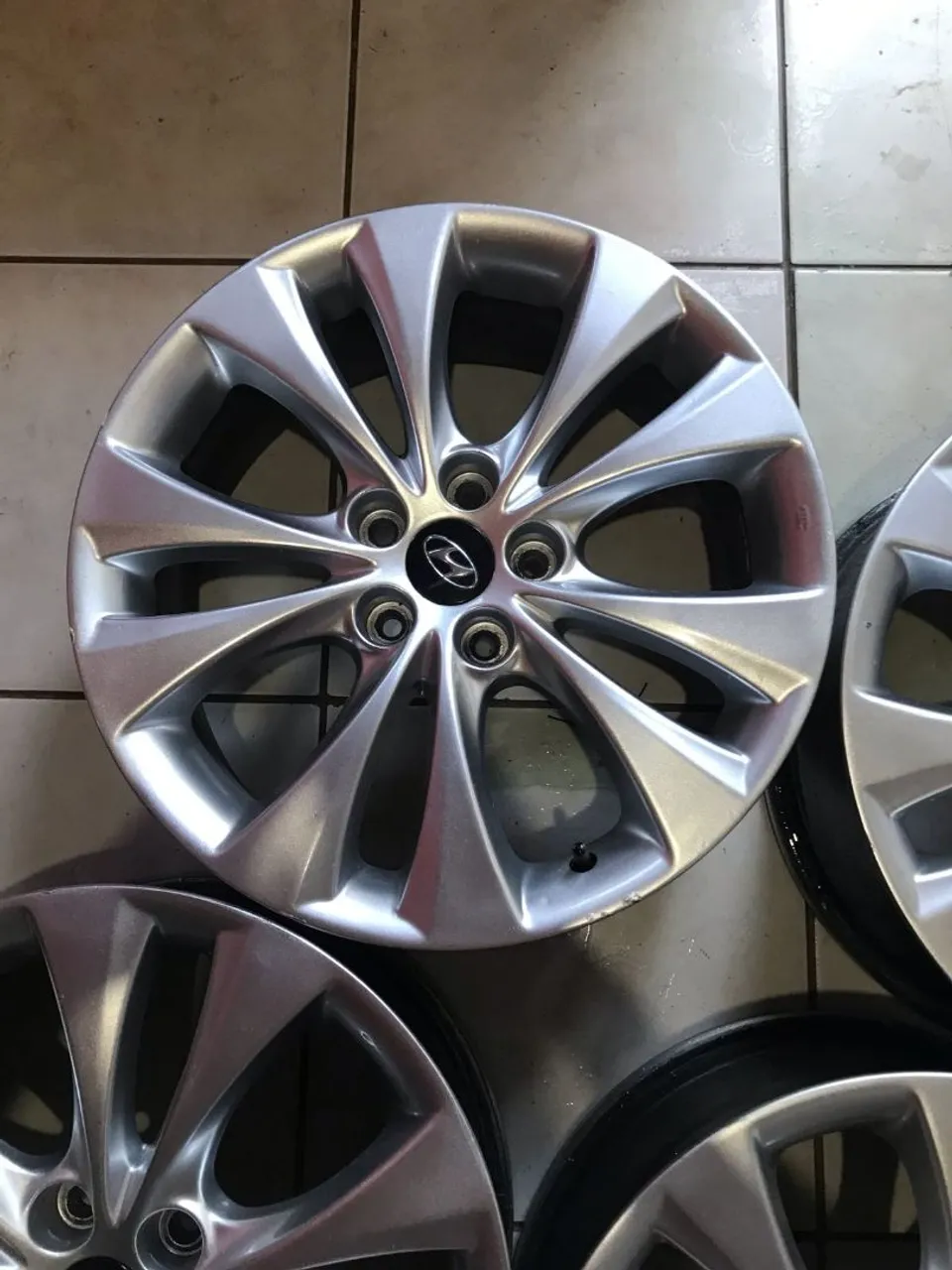 Rodas de liga leve Hyundai - 18