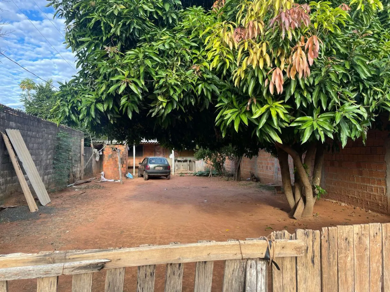 Vendo uma casa no Bairro Arara Azul