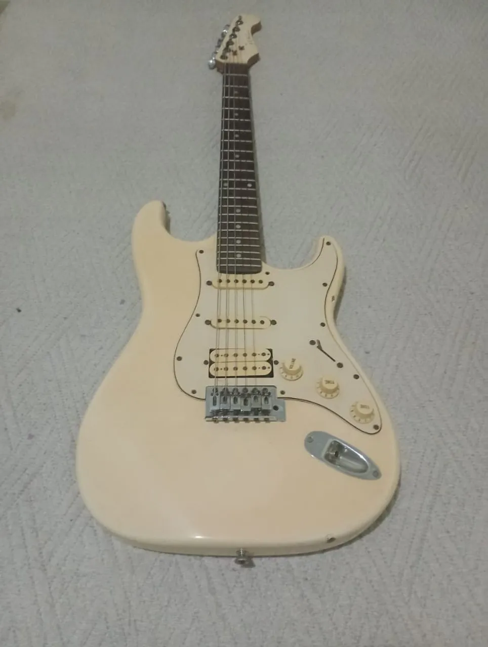 Guitarra Elétrica