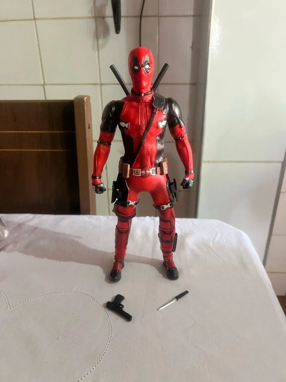 Figura Boneco Estátua Deadpool 1/6  30 cm Marvel - Foto 5