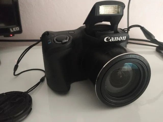 Câmera fotográfica Canon 