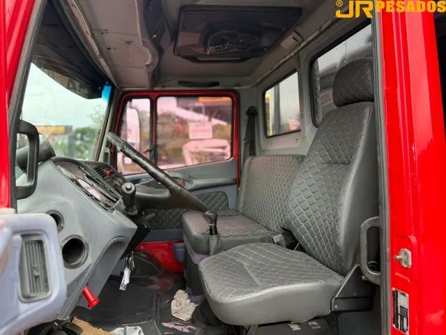 mercedes benz mb 1622 ano 2002 truck 6x2 com sider 8.70m - Foto 11