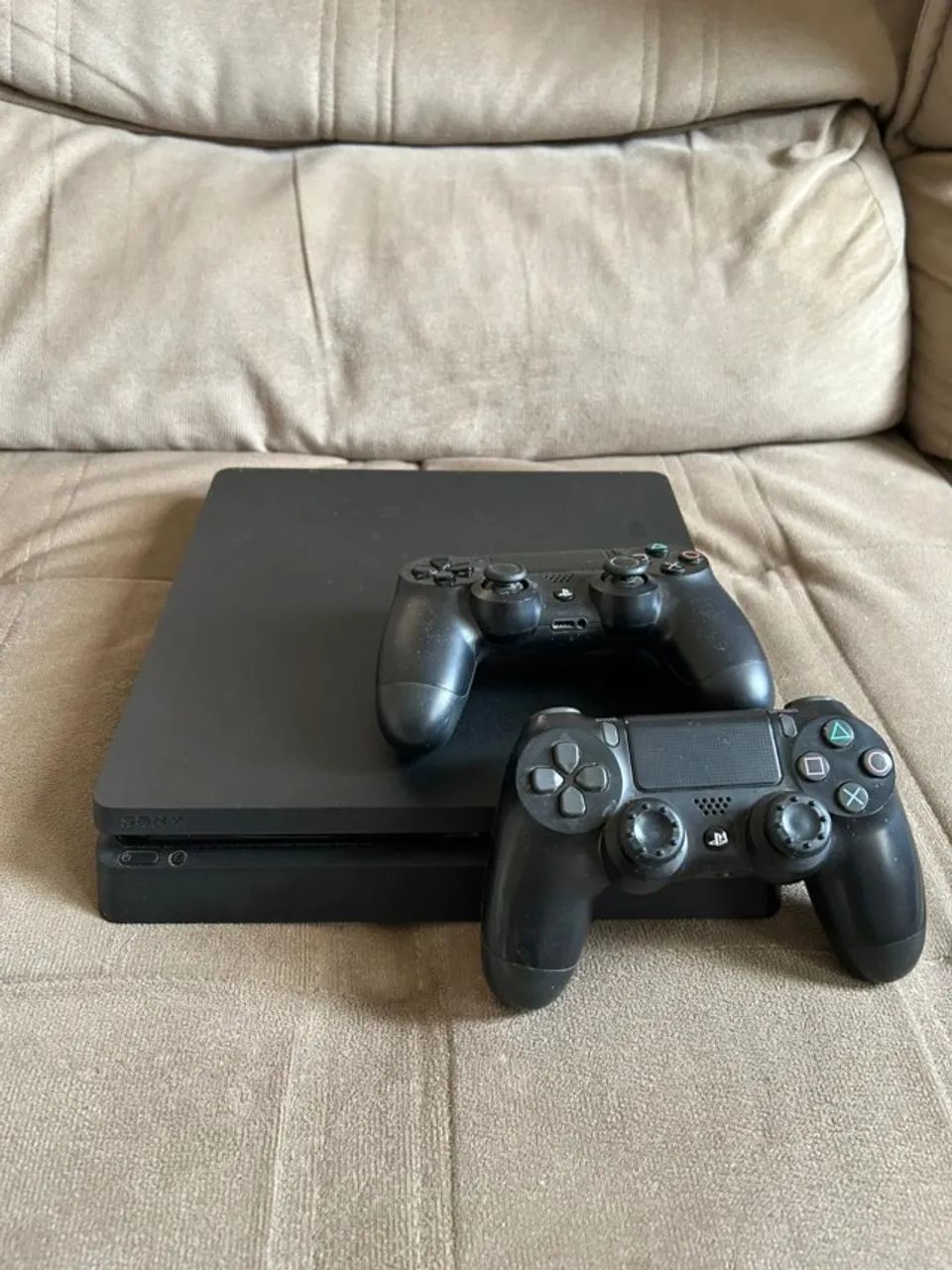 PS4 com 2 controles - Foto 3