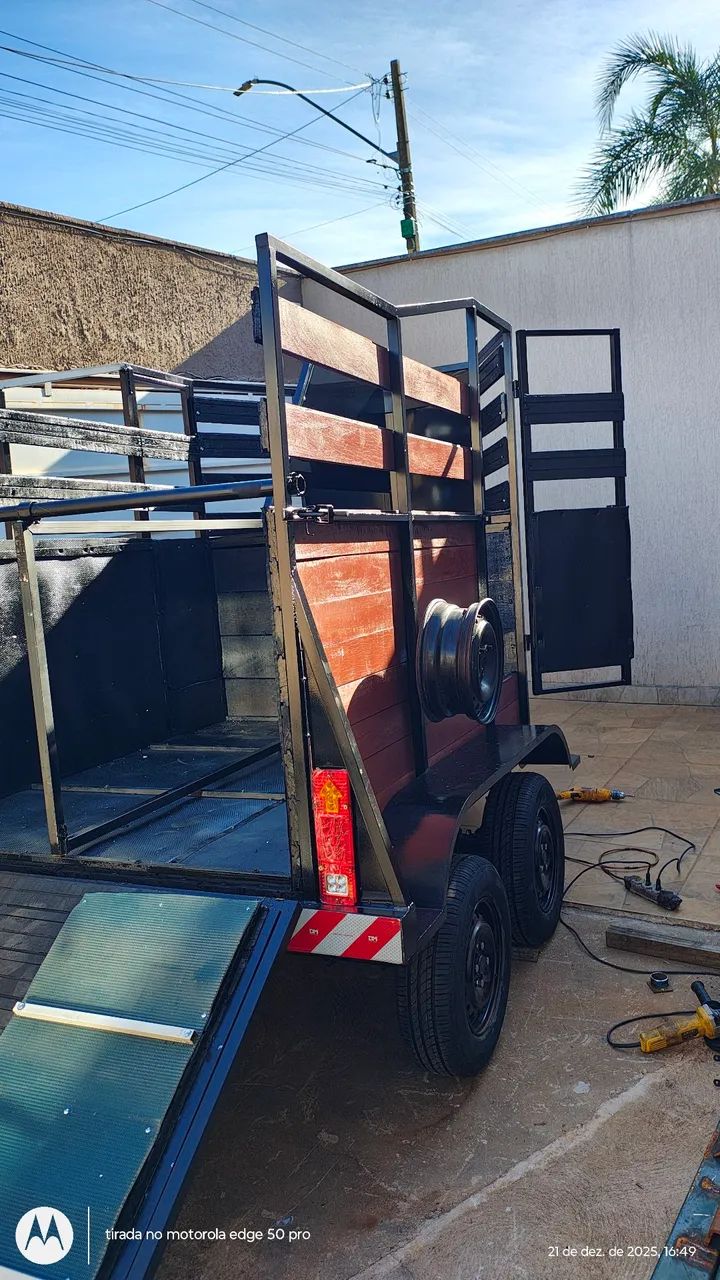 Treiler carretinha transportes de animais  - Foto 3