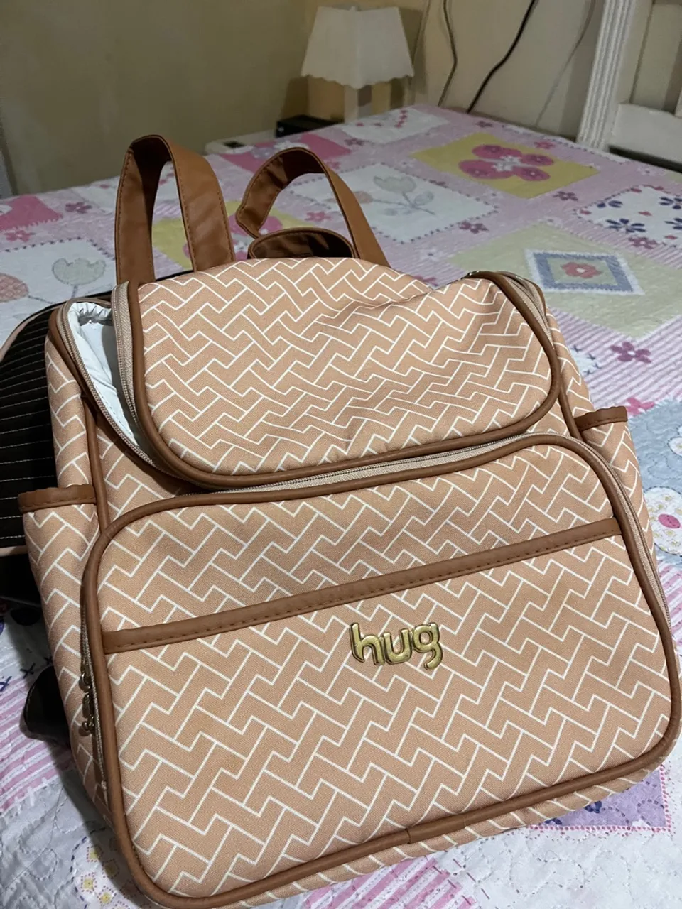 Mochila Maternidade HUG - Design Moderno e Funcional