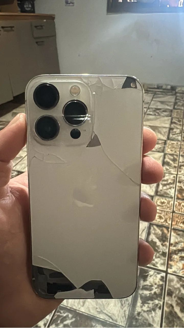 iPhone 13 Pro com traseira danificada apenas - Foto 3