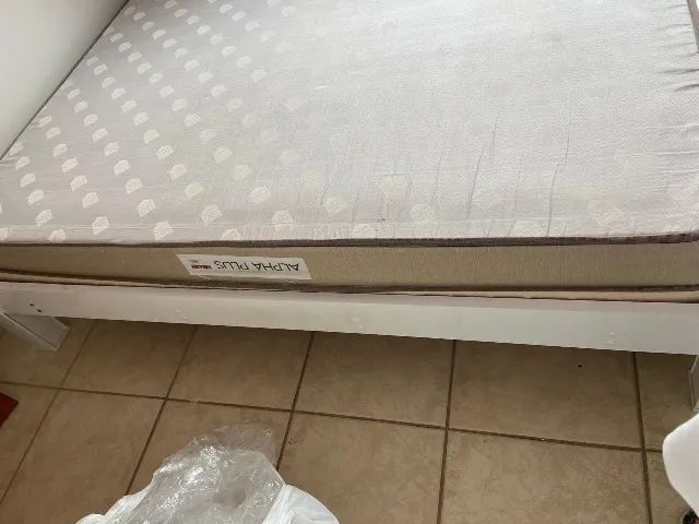 CAMA DE CASAL PADRÃO SEMINOVA COM COLCHÃO - Foto 3