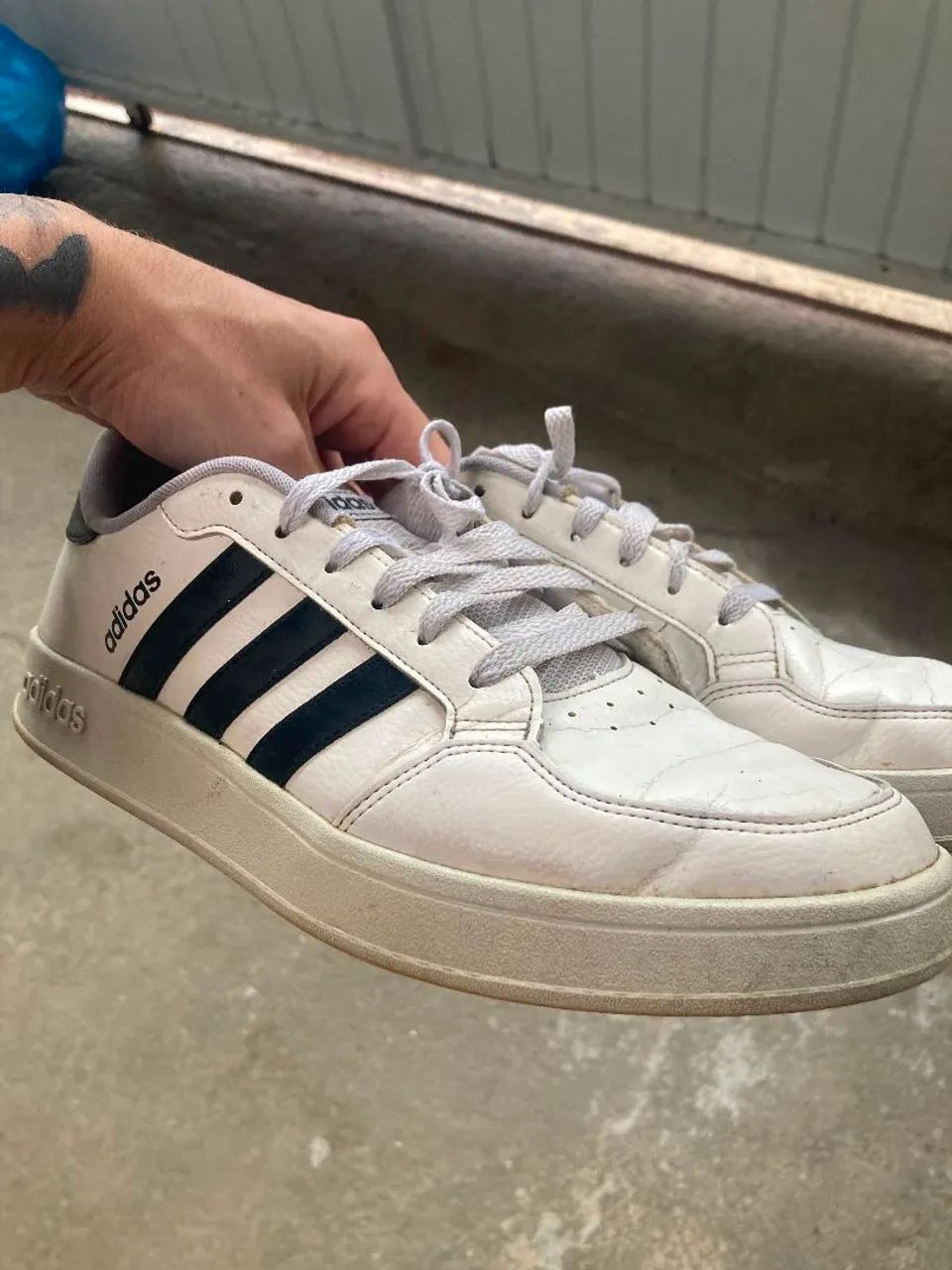 Tênis Adidas 100 pila