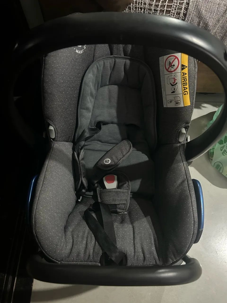 Carrinho Moisés + bebê conforto + base  - Foto 4