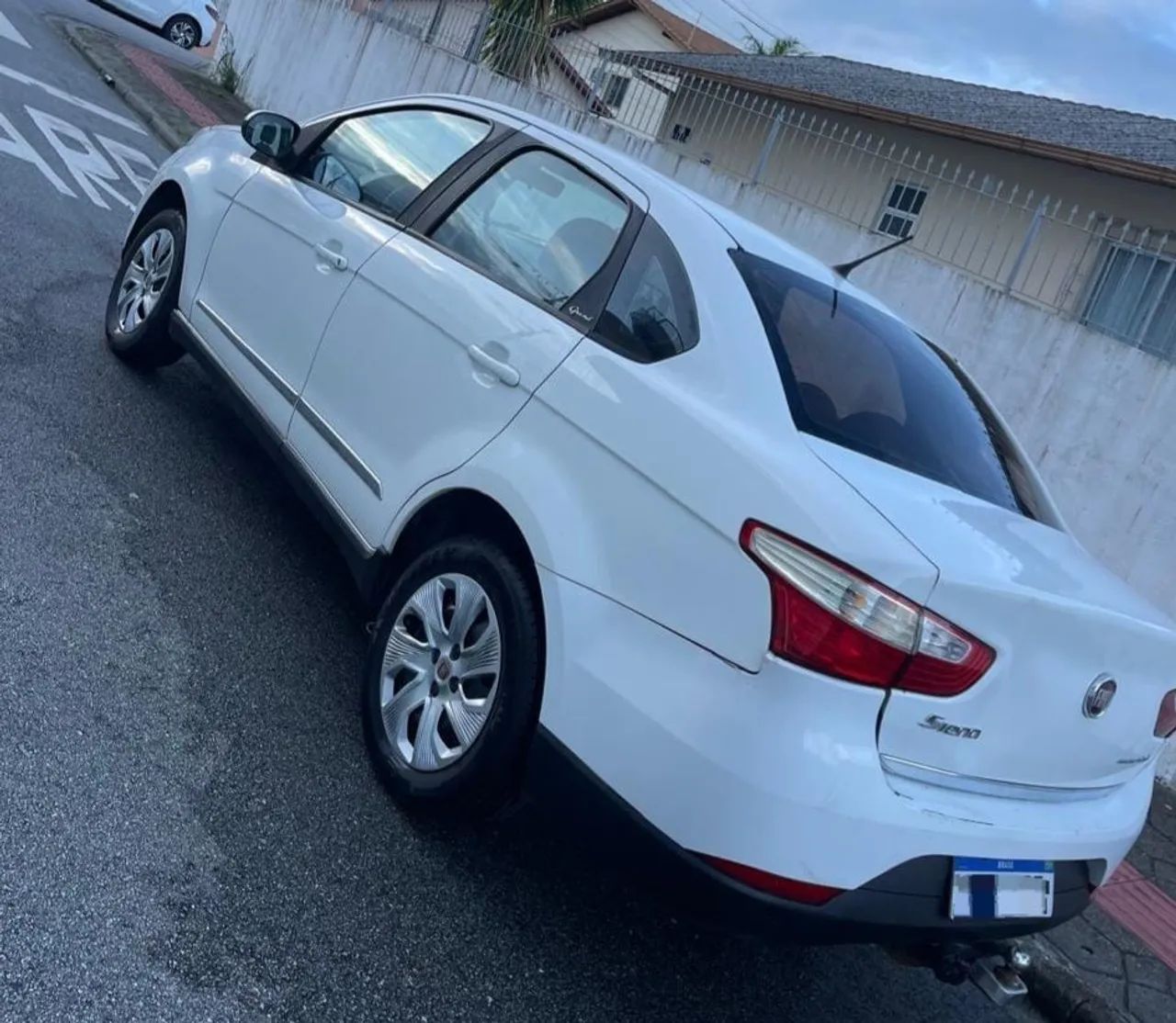 Fiat Grand Siena 2015