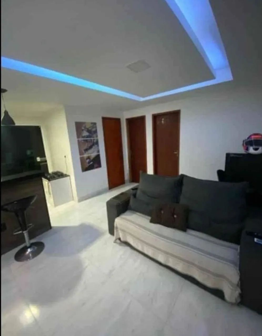 Casa com 2 Quartos e Ótimo Espaço Interno