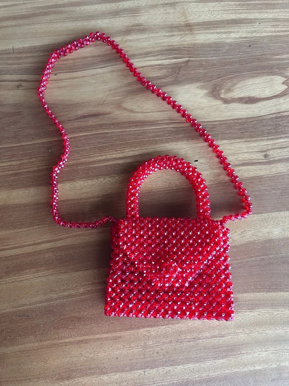 Bolsa vermelha de miçangas com fecho - Foto 3