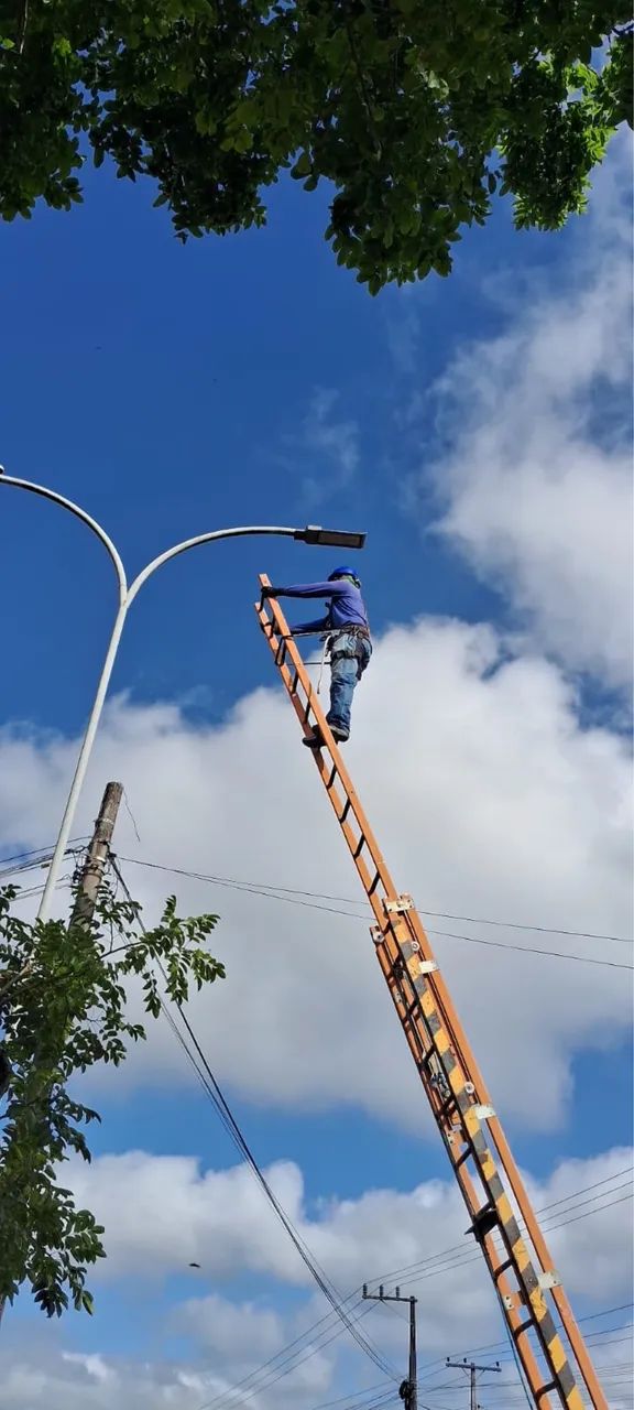 ESCADA GIRATÓRIA EXTENSÍVEL MECÂNICA - Foto 2