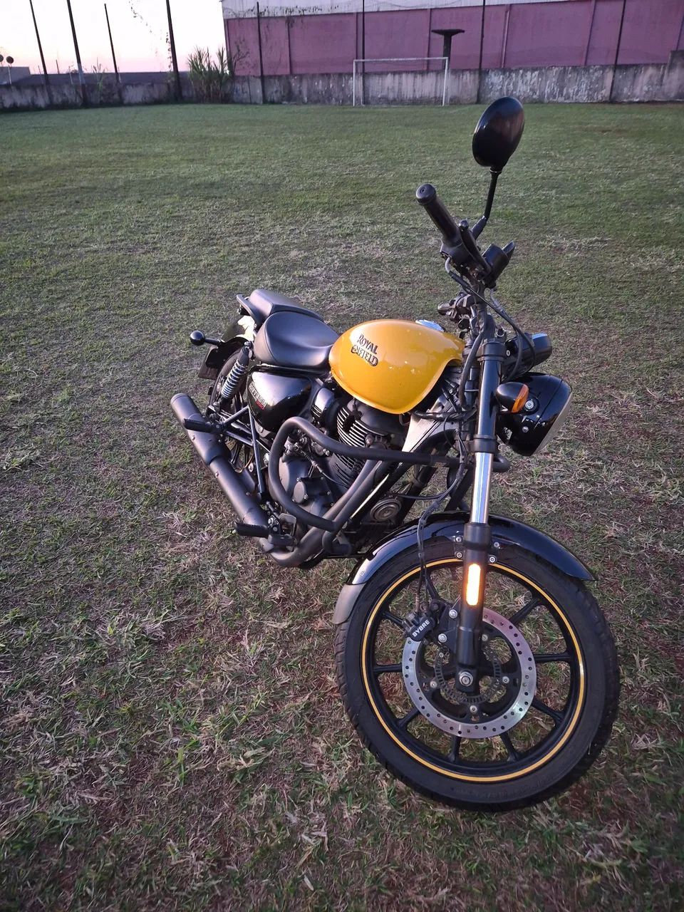 Meteor 350 2022 - Foto 2