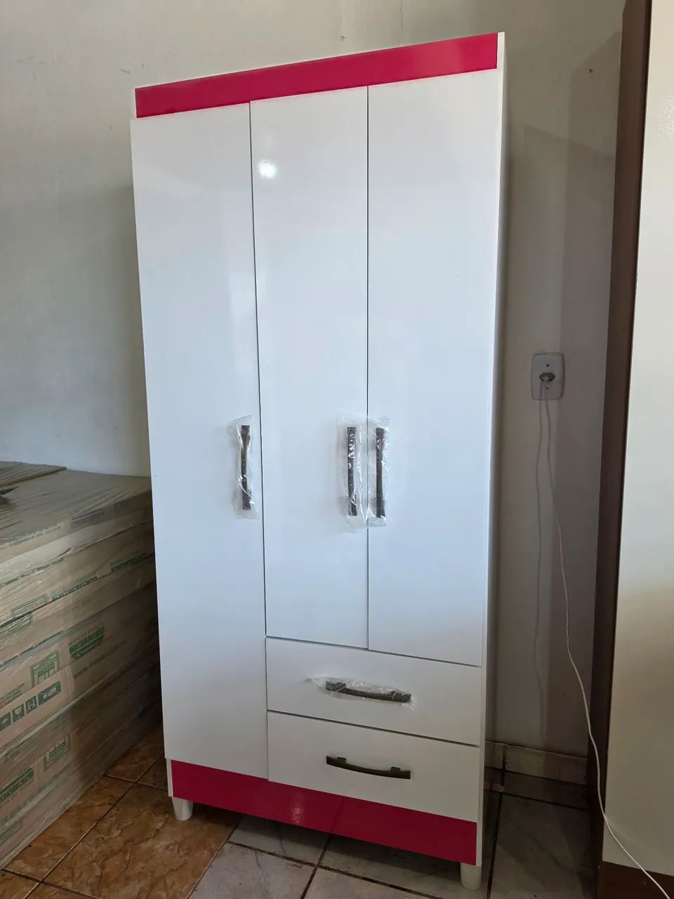 Guarda roupa roupa de solteiro novo - Foto 2