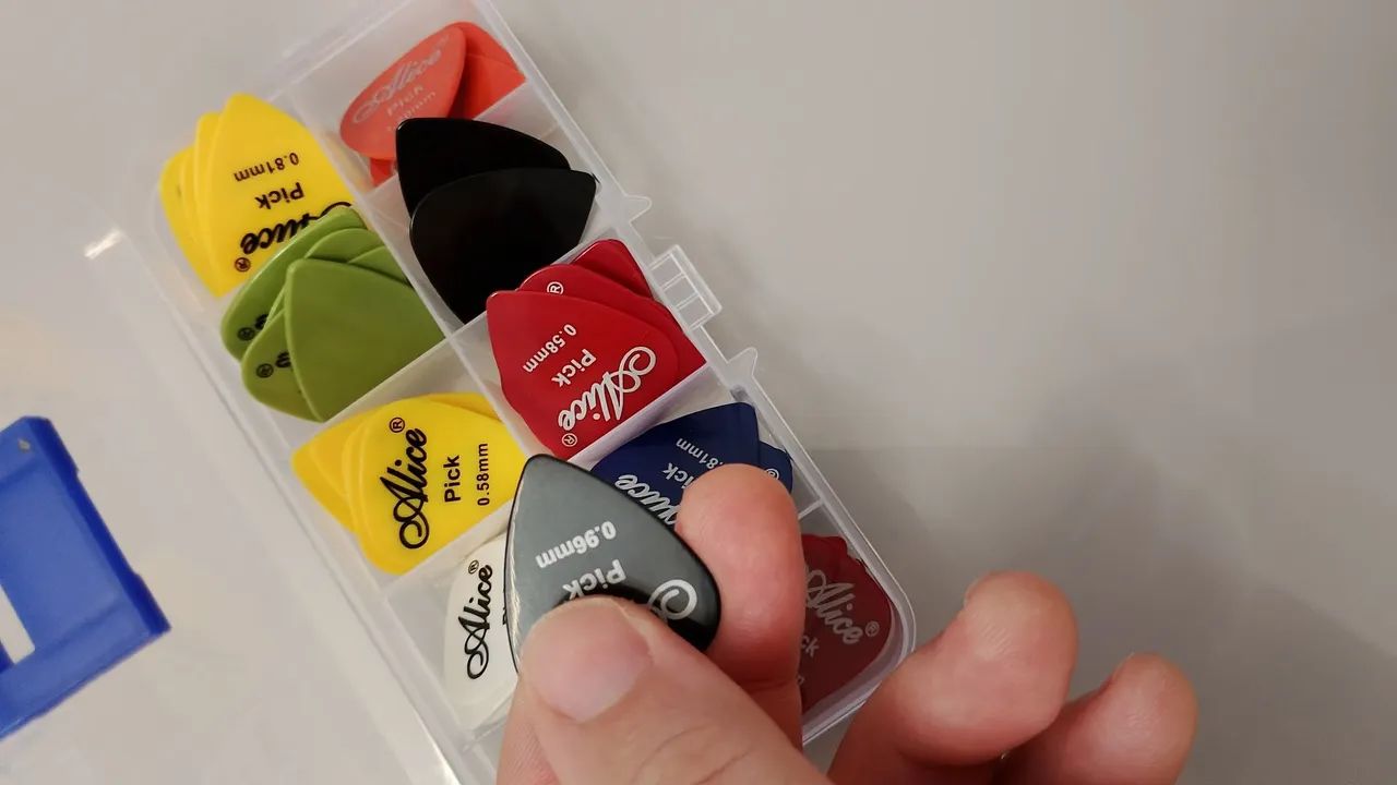 PALHETA PARA GUITARRA, VIOLÃO E CONTRABAIXO  - Foto 2