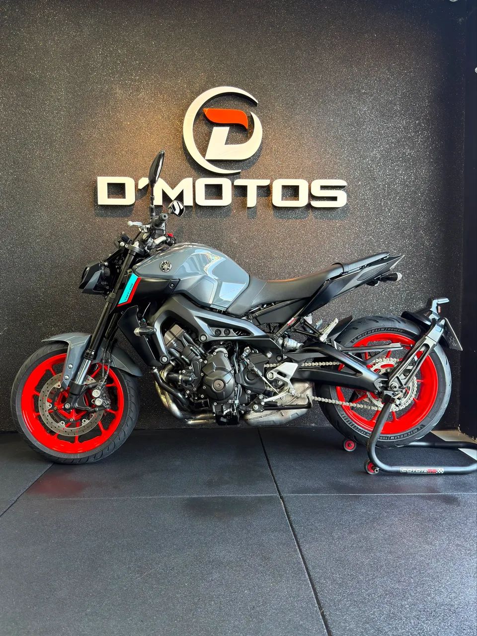 YAMAHA MT 09 - 2023 - SUPER EXTRA